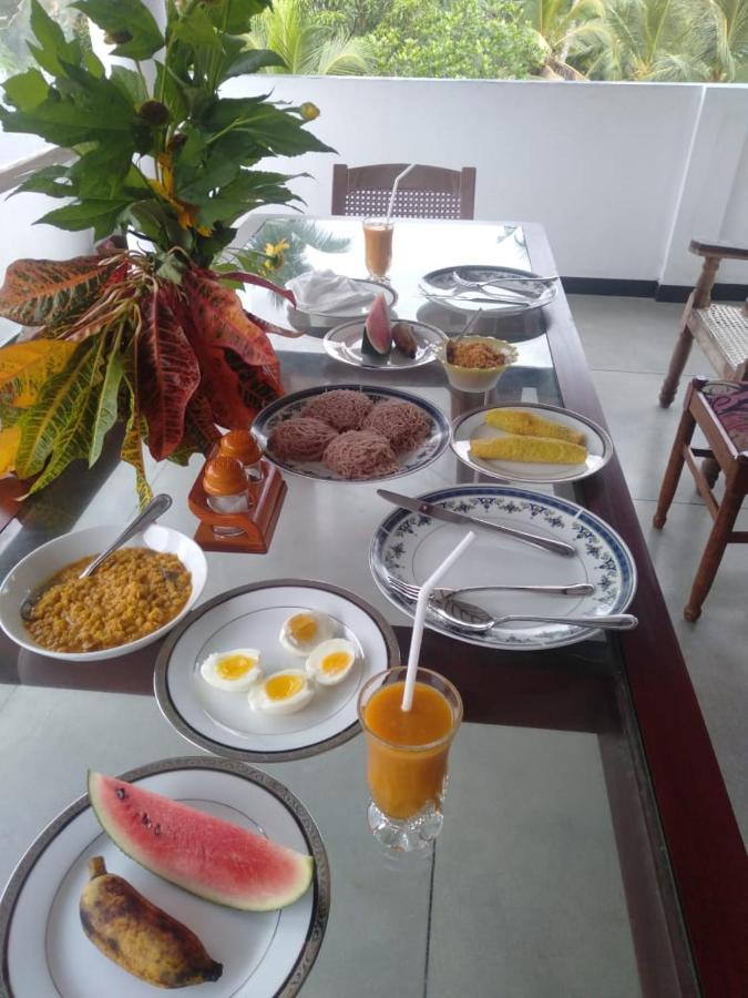 Near Beach Rest Unawatuna Ngoại thất bức ảnh