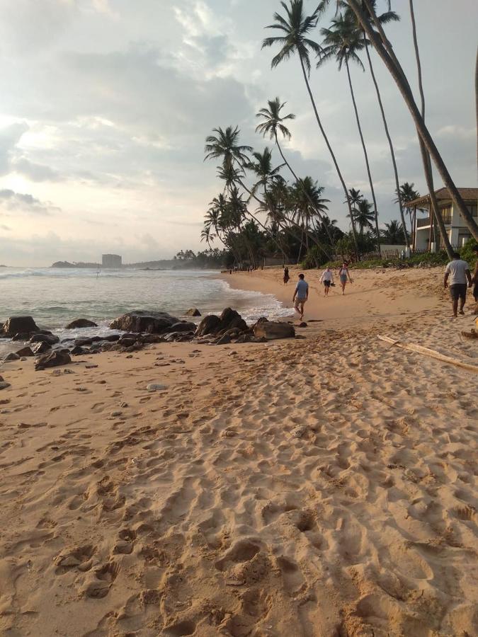 Near Beach Rest Unawatuna Ngoại thất bức ảnh